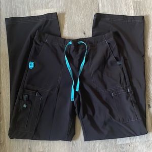 Women’s carhartt cross flex scrubs